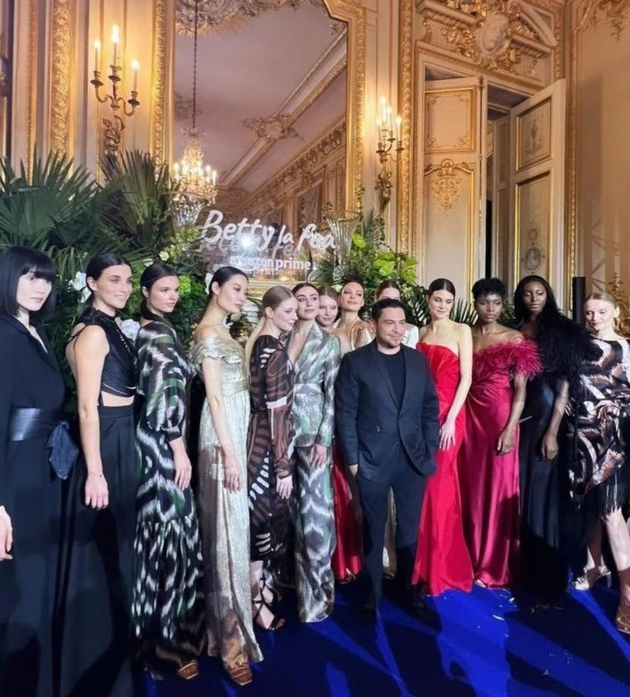 Andrés Otálora pays homage to "Betty la Fea" at Paris Fashion Week